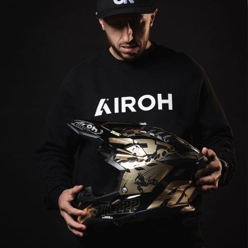 Capacete Airoh Aviator 3 The Legend (TC 222) Chrome Preto/Dourado ...