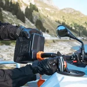 Imagem 3 de Porta-Tanque de Combustível Givi TAN01 para Baú Outback/Dolomiti/Alaska - TAN01