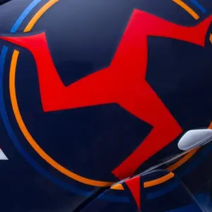 Imagem 6 de Capacete Arai RX-7V Evo Isle Of Man 2024 - Azul/Laranja/Vermelho
