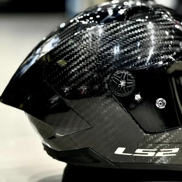 Capacete LS2 Thunder Carbon GP Aero Monocolor - Preto - Grid Motors