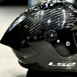 Imagem 10 de Capacete LS2 Thunder Carbon GP Aero Monocolor - Preto