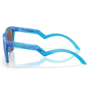 Imagem 3 de Óculos Oakley Frogskins Hybrid Fabio Quartararo Azul Ácido Fosco - com Lente Azul (Prizm)