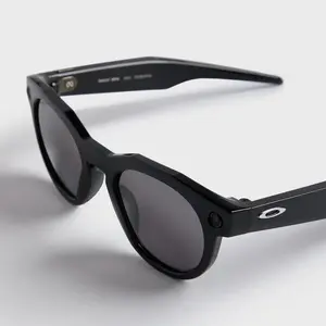 Imagem 8 de Óculos Oakley Meta HSTN Preto - com Lente Fumê Polarizada (Prizm)