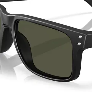 Imagem 6 de Óculos Oakley Holbrook Preto Fosco - com Lente Cinza Escura