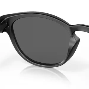 Imagem 8 de Óculos Oakley Latch Preto Fosco - com Lente Cinza (Prizm)