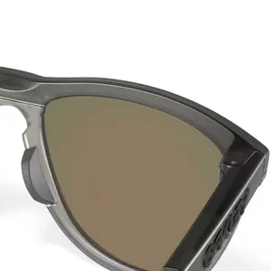 Imagem 12 de Óculos Oakley Frogskins Range Cinza Fosco - com Lente Bronze (Prizm)