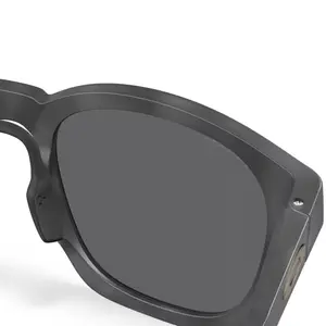 Imagem 9 de Óculos Oakley Shackle Preto Camo - com Lente Fumê (Prizm)