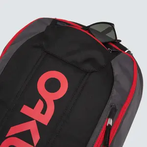 Imagem 4 de Mochila Oakley Enduro 3.0 Cinza/Vermelho - 20 Litros