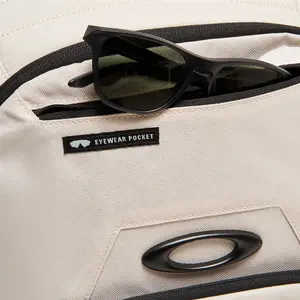 Imagem 4 de Mochila Oakley Enduro 4.0 Branco - 25 Litros