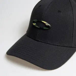 Imagem 4 de Boné Oakley Tincan - Preto/Camuflado