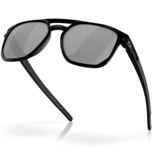 Imagem 4 de Óculos Oakley Latch Beta Preto Fosco - com Lente Preta Polarizada (Prizm)